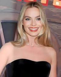 Margot Robbie red carpet looks