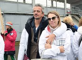 Константин богомолов и ксения собчак. Bratik U Platona Skoro Budet Sobchak I Bogomolova Prizhali K Stenke Novosti Tv Centr