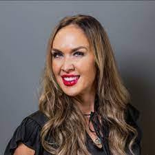 Darla Childs's Instagram, Twitter & Facebook