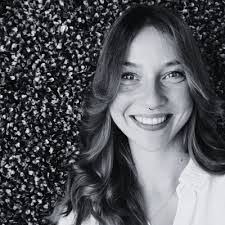 Sarah Siegert's Instagram, Twitter & Facebook