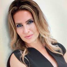 An Honor to Receive the ANCA-Western Region's Inaugural Steve Artinian  Visionary Activist Award 💫at the November 12, 2023 Gala in Los Angeles.