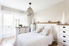 Idee deco chambre adulte eclairage romantique chambre bocheme 539c cb f4973d1e7020 la deco chambre romantique 60 idees originales bc4d0073d da04bab4eaa chambre rose gris dormitorio rosado millenial b393cd8bbcad2f775a0405f597 gembloong_ads2 déco pour chambre adulte chic. Chambre Romantique Photos Et Idees Deco De Chambres Avril 2021 Houzz Fr