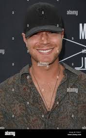 Derek Beckman's Instagram, Twitter & Facebook