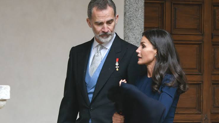Los 50 anos de Letizia su relacion con Felipe (Play)