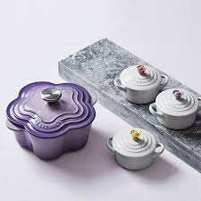 Le Creuset Cast Iron Flower Cocotte Le Creuset Creuset Le Creuset Dutch Oven