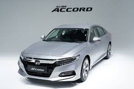 Sebab itulah, apabila nampak kereta ini di johor, bersungguh saya nak tengok dari ini ialah accord pertama yang menggunakan teknologi pancitan pada model facelift 1992, sebelum sv4 mengambil alih posisi sedan paling besar. Honda Accord 2020 Kini Dengan Penampilan Baru 1 5 Vtec Turbo Yang Lebih Berkuasa Dari Enjin 2 4 Dari Rm186k Motoqar