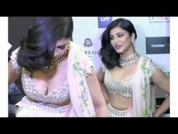 Start making pleats at the bottom which will sit on the front of the navel. Hot Designer Low Neck Saree Blouse Designs Bollywood Fashion 2018 Youtube
