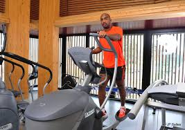 En comparaison, un tapis de course à pied ne vous permettra que. Fitness Tapis De Course Rameur Elliptique Quel Est L Appareil Le Plus Adapte Pour Une Reprise Lepape Info