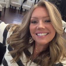 Janelle Myrick's Instagram, Twitter & Facebook