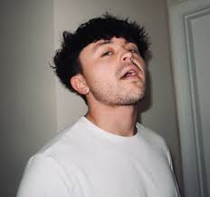 Jordan Schwab's Instagram, Twitter & Facebook