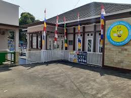 Sekolah.mu ingin memastikan semua anak indonesia sukses mencapai kompetensi dan meraih prestasi di masa depan dengan memberikan. Kb Tk Islam Bee Home Facebook