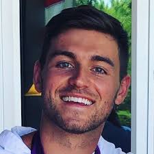 Alex Presley (@AlexPresleyy)