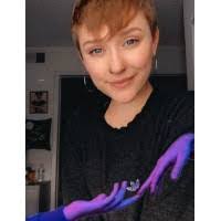 Katie Brakefield's Instagram, Twitter & Facebook