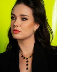 Unas pulseras, anillos y collares, es todo lo que necesitas para brillar!  💎✨ ✨ 322124 Collar $699 ✨ 322121 Aretes $249 ✨ 3221210 Anillo negro $399 ✨  322129 Pulsera $499 linktr.ee/Niceoficialmx 🛍