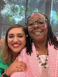 Heather Avila (@msheatheravi)