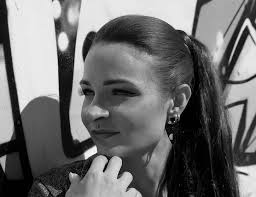 Skye Louise Baxter, Heal Grow Thrive, Executive Contributor at Brainz  Magazine