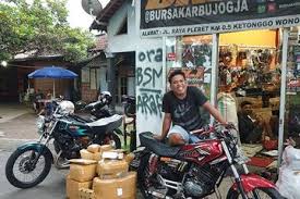 Contoh kali ini, akan kita bagi menjadi 3 bagian, yaitu apabila anda ingin rx king modif minimalis, maka melakukan modifikasi pada bagian ini saja sudah berpengaruh besar ke perubahan penampilan motor. Nembus Luar Negeri Hebatnya Bengkel Spesialis Rx King Asal Yogyakarta Semua Halaman Motorplus