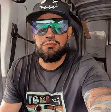 DDDAAAAAAYYYUUUUUMMM Taylor just won???