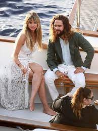 Heidi klum is playing it safe after going home ill while filming america's got talent last week. Heidi Klum Is Grateful She Met Tom Kaulitz Who Considers Himself An Extra Dad To Her 4 Kids People Heidi Klum Heidi Klum Style Heidi Klum Hair