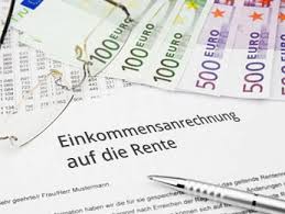 Die große witwenrente beläuft sich auf 55 prozent, die kleine auf 25 prozent der rente des verstorbenen. Beratung Einkommensanrechnung Auf Die Rente Rentenbescheid24 De