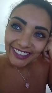 Ragazza fica con occhoini verdi TETTE C4 | Solopornoitaliani