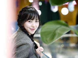 Jun 19, 2021 · 그룹 aoa 출신 권민아가 무속인을 만나 굿을 진행한 뒤 자신의 상태가 많이 호전됐다고 고백했다. Aoa ì¶œì‹  ê¶Œë¯¼ì•„ ë¬´ì†ì¸ ë§Œë‚˜ êµ¿ í–ˆë‹¤ ì´ì œ ëª¸ì— ìƒì²˜ ì•ˆ ë‚´ ë¨¸ë‹ˆs