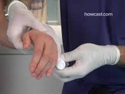 A leg from a pair ofsupport panty hose makes a good tubebandage. How To Bandage A Hand Youtube