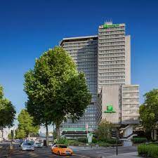 Londra'ya seyahat eden gezginler, holiday inn london kensington forum hotel'de konaklayarak buckingham palace (3, 1 km) ve piccadilly circus (3, 9 km) gibi yakınlardaki ünlü yerleri. Book Holiday Inn London Kensington Forum London Best Price On Almosafer