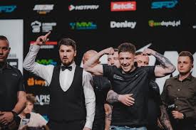 Jedną z nich może okazać się krzysztof radzikowski, młodszym widzom znany głównie z programu gogglebox, w telewizji ttv. Fame Mma 10 Karta Walk Artykuly Dziennik Baltycki