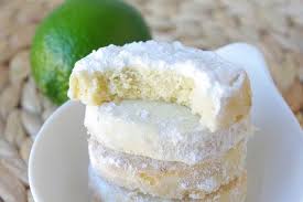 Biscuits Fondants Au Citron Vert De Martha Stewart Recette Biscuit Biscuits Fondants Biscuits