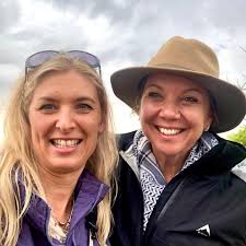 GIRLS SAFARI. Having a blast...