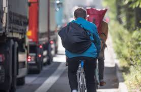 Radfahrer Uberholen Diese Abstande Gelten