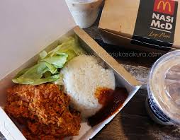 Campur tepung terigu, tepung maizena, susu. Nasi Mcd Nasi Lemak Atau Nasi Ayam Sunah Suka Sakura