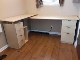A common way to cover the exposed edges of plywood in a woodworking project is { the thin strips of wood covering the exposed plywood edges of the drawers make the joint lines. Desk Maple Plywood And Veneer Edge Banding Woodworking
