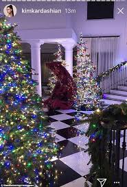 Welcome to day 35 of the 100 days of homemade holiday inspiration!each day we will be inspiring you with recipes, decorating ideas, crafts, homemade gift ideas and much more! Kardashian Christmas Decorations Daily Mail Online Express Digest
