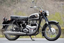 Aktivitas dan kebiasaan menggunakan motor dengan cara kasar dan tidak baik akan gear depan termasuk dalam paket yang saling berhubungan dengan gear belakang dan juga rantai. Honda Yamaha Suzuki Dan Kawasaki Siapa Yang Paling Tua Otosia Com