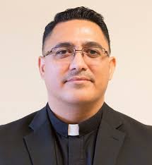 Rogelio Molina's Instagram, Twitter & Facebook