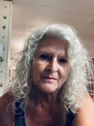 𝗧𝗛𝗘 𝗖𝗢𝗡𝗧𝗘𝗡𝗧𝗘𝗗 𝗖𝗥𝗢𝗡𝗘 𝗜'𝘃𝗲 𝗮𝗹𝘄𝗮𝘆𝘀 𝘄𝗮𝗻𝘁𝗲𝗱,  𝘃𝗲𝗿𝘆 𝗺𝘂𝗰𝗵, 𝘁𝗼 𝗯𝗲 𝘁𝗵𝗮𝘁 𝘄𝗼𝗺𝗮𝗻. 𝗧𝗵𝗲 𝗼𝗹𝗱 𝗼𝗻𝗲,  𝘄𝗶𝘁𝗵 𝘁𝗵𝗲 𝗵𝗮𝗶𝗿 𝗹𝗶𝗸𝗲 𝘀𝗶𝗹𝘃𝗲𝗿 𝘁𝗵𝗮𝘁 𝘀𝗲𝗲𝗺𝘀 𝘁𝗼  𝗿𝗮𝗱𝗶𝗮𝘁𝗲 𝗶𝘁𝘀 𝘃𝗲𝗿𝘆 ...