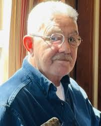 Amber Walmsley's Instagram, Twitter & Facebook