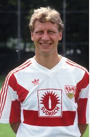 Jako startet zusammen mit dem vfb stuttgart in die saison 2020/21. Von 1974 Bis Heute Die Trikots Des Vfb Stuttgart Haben Sich Ganz Schon Verandert Stuttgarter Zeitung