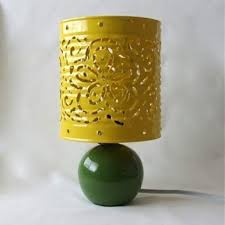 Hiasan lampu dinding dari toples. 30 Cara Mudah Membuat Kerajinan Tangan Dari Barang Bekas