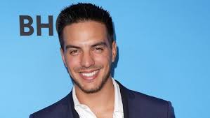 Vadhir Derbez critica la forma de vestir de su hermano- Grupo Milenio