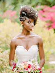 33 wedding hairstyles with flowers for your fairytale day. 37 Wedding Hairstyles With Flowers That Will Stay Put