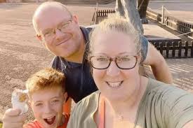 Woman living 'retirement dream' forced to give up luxury rental lodge after  council planning issue