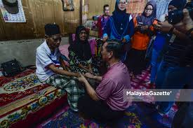 As malaysians prepare for elections, wan azizah wan ismail, leader of the opposition and wife to imprisoned former deputy prime. Datuk Seri Wan Rosdy Wan Ismail Archives Malaysiagazette