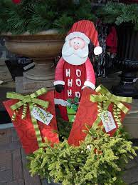 Bakers Village Christmas Outdoor Metal Santa Outdoor Christmas Flower Gift Christmas Villages