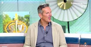 Vamos a ver: Joaquín Prat destapa la misión de Terelu Campos en 'Supervivientes' para 'salvar' a Montoya