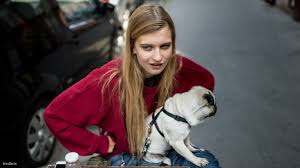 Bizonyos sorozatokat angolul és magyarul is feltöltünk, hiszen sokatok angolul követi ezen sikersorozatokat az újabb epizódok miatt! Index Kultur Ha Felrakok Egy Veres Kepet Azonnal Jon A Segelyvonal