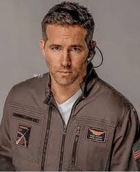 Ok, here me out. I know we're all excited about a 3rd TopGun movie, and  probably the last one with Tom Cruise. However, after countless times I  spent rewatching the First TopGun,