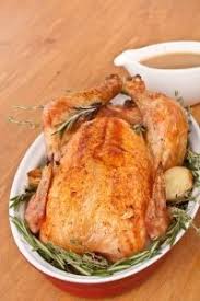 Introducem tava in cuptorul preincalzit la 190 de grade pentru 60 de minute, fara. Pui Umplut La Cuptor Usor De Preparat Si Foarte Gustos Recipe Marinated Turkey Recipes Main Dish Recipes